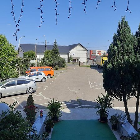 Pensiunea Cornelius Piatra Neamţ Buitenkant foto